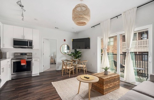 Old Fourth Ward Condo | New 2B2B Private Balcony 542Blvd104