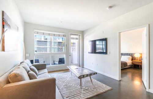 West Hollywood Apartment | New 2BR Luxury Apartment WeHo