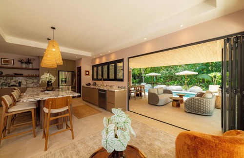 Manzanillo House | New 3-bdr home with pool in Manzanillo, near Santa Teresa