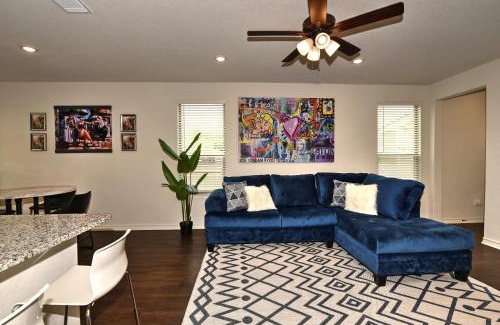 West San Antonio Apartment | New 3 Bedroom Vacation Home Lackland/Sea World/La Cantera
