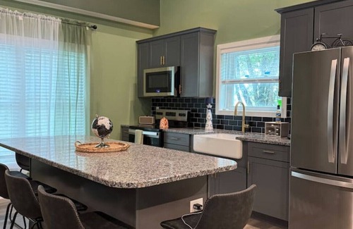 Lincoln House | New 3‑BR Ranch by DE Turf & Beaches