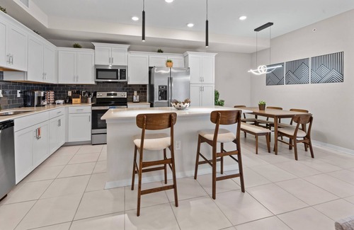 Campbell Apartment | NEW 3BD Themed Room | Near Disney | Amazing Resort