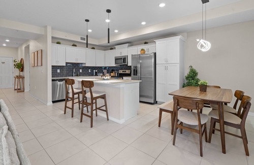 Campbell Apartment | NEW 3BD Themed Room | Near Disney | Amazing Resort