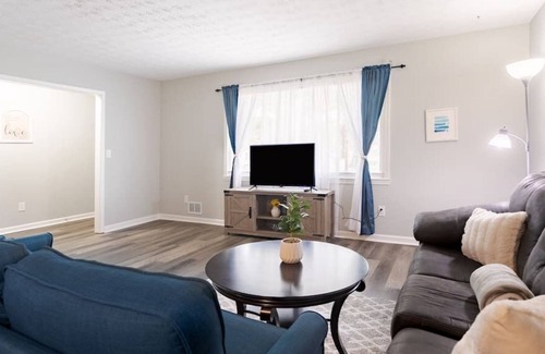 Ellenwood House | *NEW* - 3Bed/2.5Bath - Relax on Ridgetop