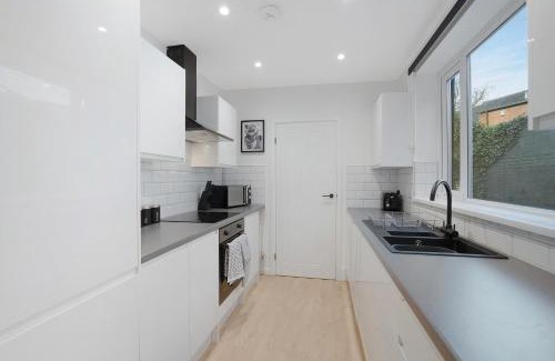 Sunderland House | NEW! 3BR in James Street