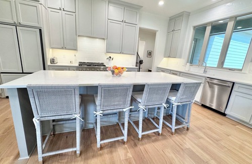 Oxford House | New 4bed, 4.5 bath, Custom Farmhouse in Oxford, MS. 12 Minutes from town square.