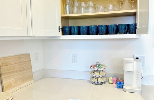 Stillwater House | New 4BR Home – Sleeps 8 + Family-Friendly + Game Day Ready