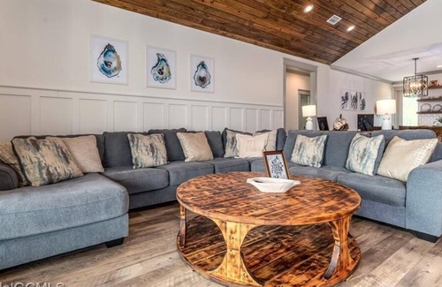 Audubon Place House | NEW 5Bed/4Bath House, Gulf View, Gated, Private Beach!