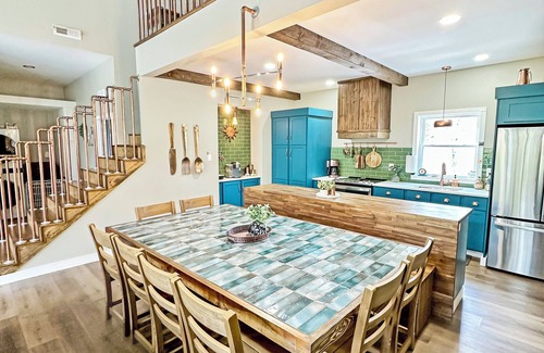 French Lick House | New 6BR Retreat by Patoka Lake Sleeps 14, Fire Pit