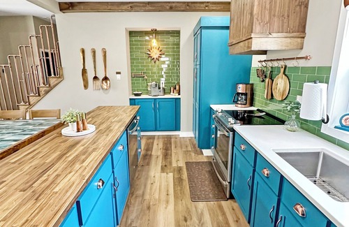 French Lick House | New 6BR Retreat by Patoka Lake Sleeps 14, Fire Pit