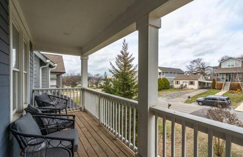 The Nations House | NEW 7 mins to Broadway Sleeps 8