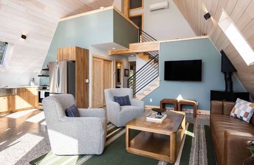 Suttons Bay House | New A-Frame in wine country