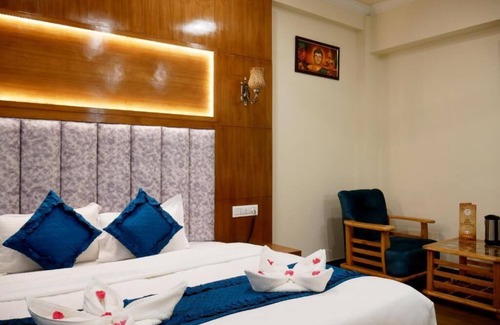 New Manali Hotel | New Ambika International