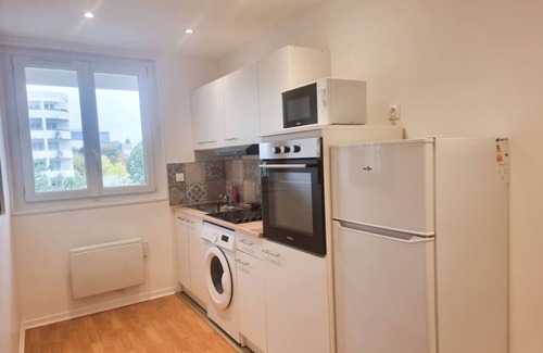 Montigny-le-Bretonneux Apartment | New apartment in the heart of the city