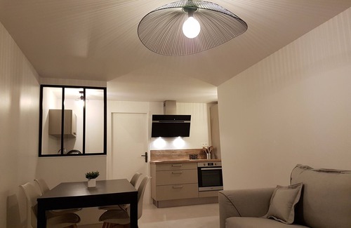 La Flotte Apartment | new apartment, heated pool, private parking, charming secure residence