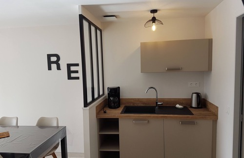 La Flotte Apartment | new apartment, heated pool, private parking, charming secure residence