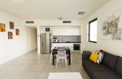 Tel Aviv Promenade Apartment | New Apartment Near the Beach With Parking TL53