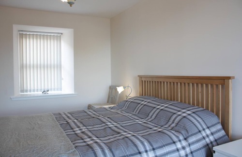 Banff Apartment | New apartment with views over the sea, beach and Banff harbour