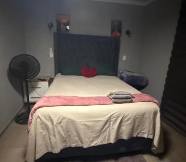 Greater Johannesburg Metropolitan Area House | New Apollo lodge