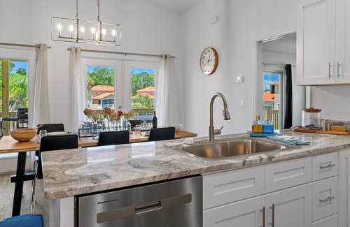 Homosassa Villa | New, August 2024! Beautiful porch, view of Marina