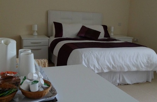 Henlade Bed & Breakfast | New Barn Cottage B&B