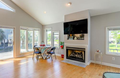 New Bern House | New Bern Home with Water View about 6 Mi to Downtown!