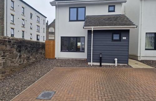Dundee Apartment | New build modern high spec house