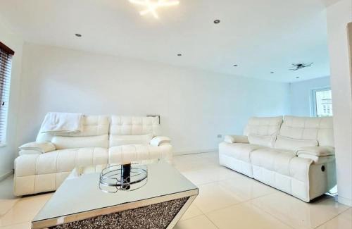 Dundee Apartment | New build modern high spec house