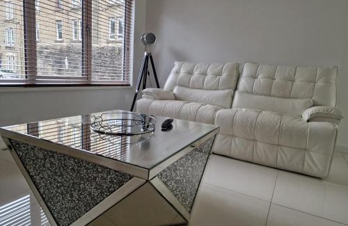 Dundee Apartment | New build modern high spec house