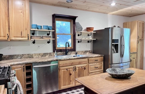 Morganton Cabin | NEW Cabin by Blue Ridge Lake, Swing Bed, Firepit, Double Porches