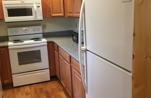 Spruce Pine Cabin | New Cabin on 12 Acres w/Hot Tub Right off the Blue Ridge Pkwy! Pastoral Bliss