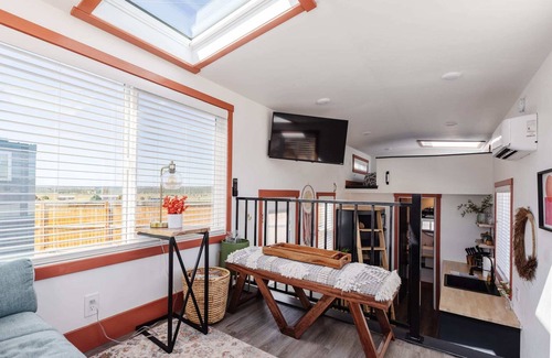 Apple Valley Apartment | New calm & relaxing Tiny House w/deck near ZION