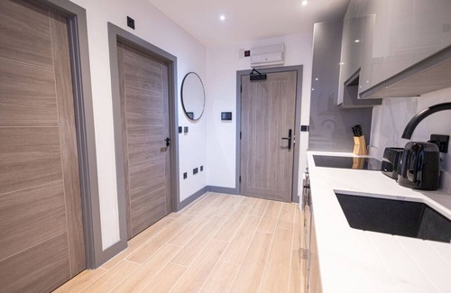 West Finchley Apartment | New Central London 2 Bed, 2 Bath