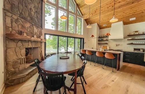 Oakland House | New Construction Beautiful Lake Front and Beautiful Home