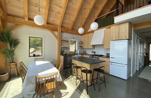 Bethel Ski Chalet | NEW Construction! Modern chalet with spectacular views near Sunday River!