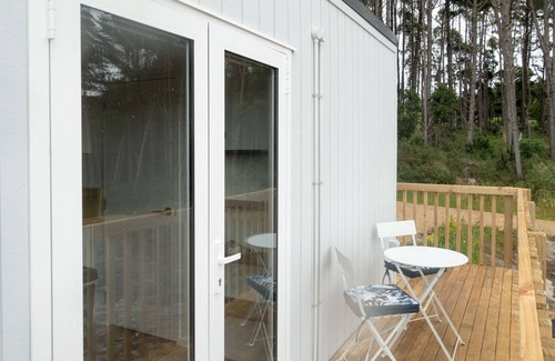 Coopers Beach Cabin | New, contemporary cabin with wide views