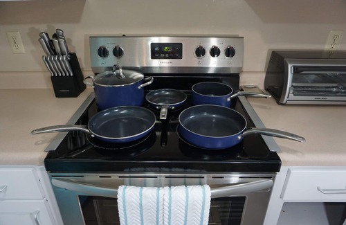 Prince Tucson House | “New” Cozy Central Townhouse 2bed/2bath with garage