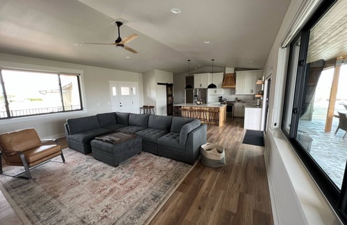 Desert Aire House | New Custom Multi Master + Sleeping Room Golf Course Home w/Outdoor Living Area