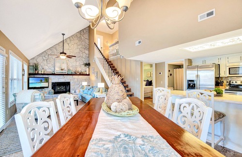 Rocky Mount House | New! Deep Cove with Kayaks-Paddle Board-Fire Pit