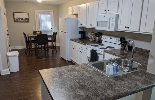 Perry Apartment | New, Downtown Perry - 2 Miles to Fairgrounds, Pets OK