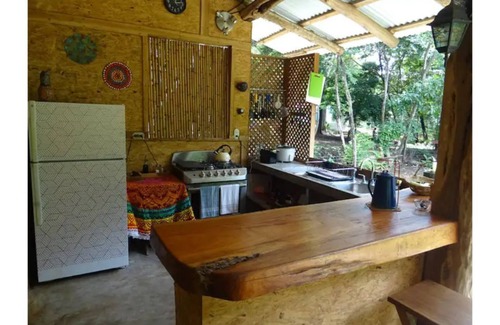 Playa Negra Cabin | New, El Chic Shack, Rustic yet Comfy walk to Negra