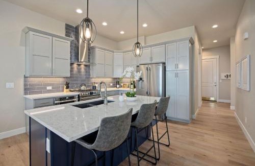 Loveland House | NEW! Elegant Home near TPC Golf Course & Trails