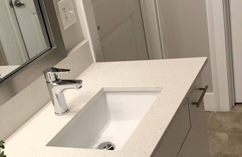 Lindbergh Condo | New Exquisite Luxury 2BrCondo/Uber/Wifi