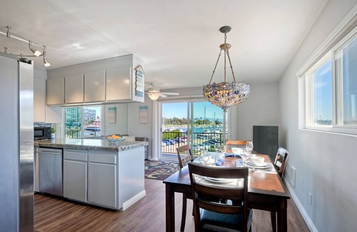 Coronado Condo | *NEW*Fantastic Location! Large Balcony Overlooking Yacht Club. Walk to Hotel Del