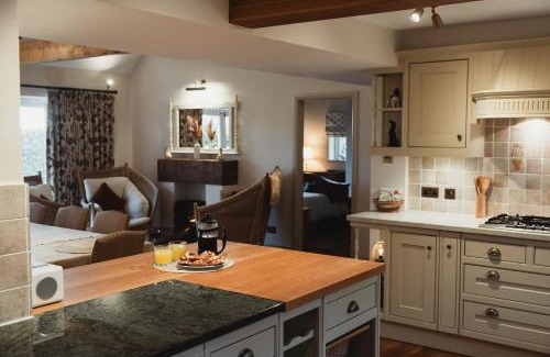 New Forest District House | New Forest Country House - Abbot's Well for 10 guests