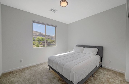 Rhodes Ranch House | New Full Luxury Home Las Vegas - Prime Location