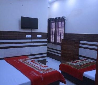 Vrindavan Hotel | New Gayatri place Near by prem mandir