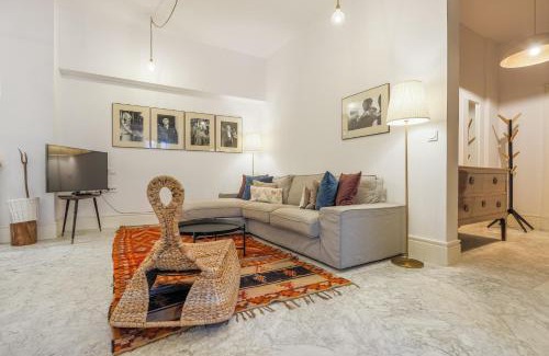 San Lorenzo Apartment | NEW Gorgeous 2-Bed Apt in Seville Center