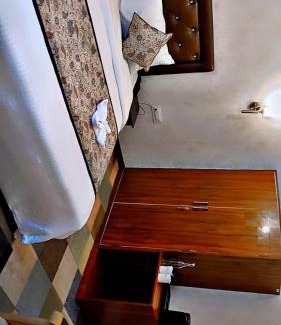 Nishat-Shalimar Hotel | New green meadows