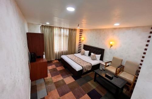 Nishat-Shalimar Hotel | New green meadows